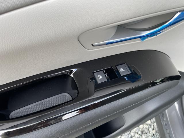 Hyundai / TUCSON FACELIFT / Weiß / / / 