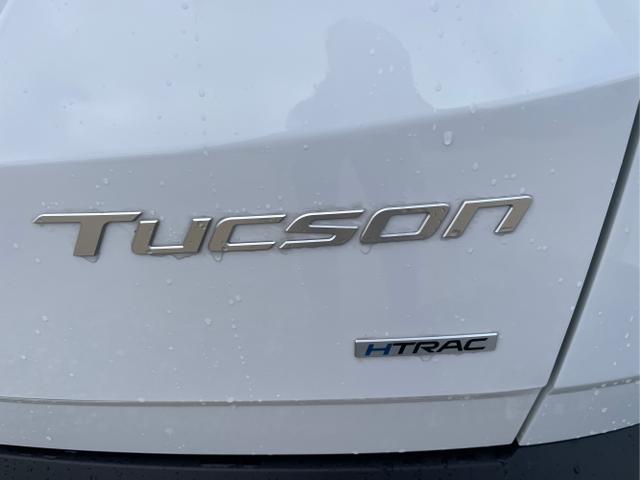 Hyundai / TUCSON FACELIFT / Weiß / / / 
