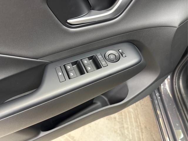 Hyundai / KONA / Grau / / / 65.4 kWh SHZ 360 NAVI HUD 