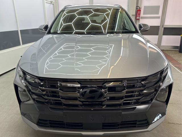 Hyundai / TUCSON FACELIFT / Silber / / / DCT SHZ NAVI 18 RFK PDC