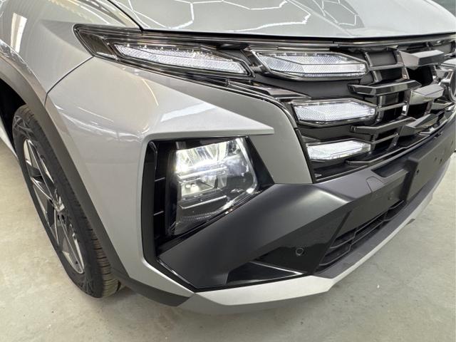 Hyundai / TUCSON FACELIFT / Silber / / / DCT SHZ NAVI 18 RFK PDC