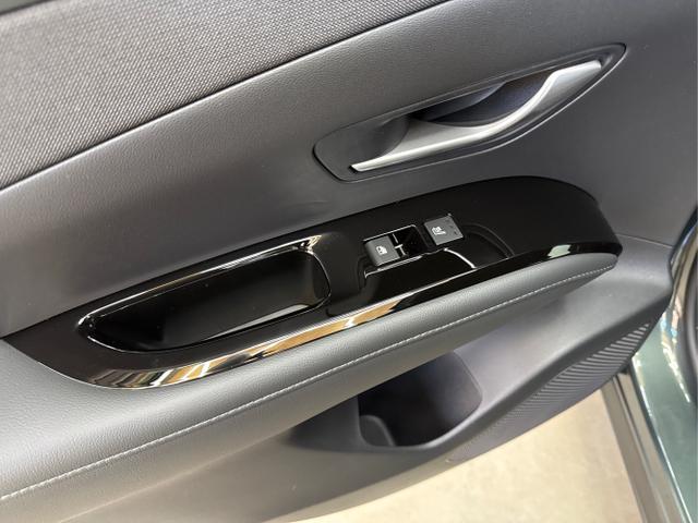Hyundai / TUCSON FACELIFT / Grün / / / 20th Anniversary DCT 360 SHZ KRELL HUD 19ALU