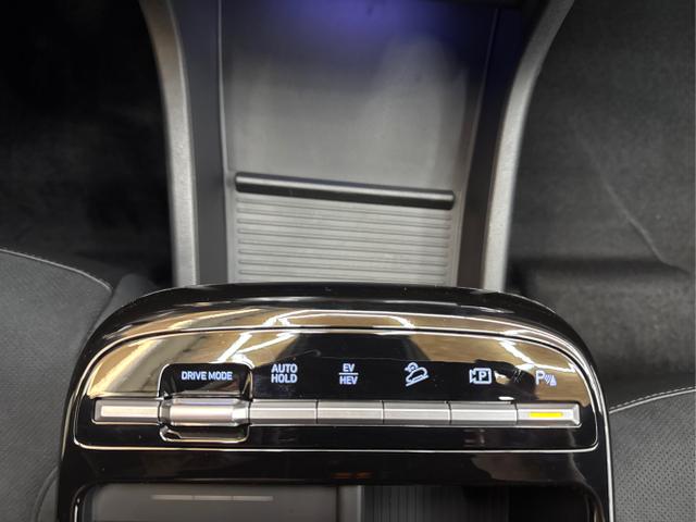 Hyundai / TUCSON FACELIFT / Grün / / / 20th Anniversary DCT 360 SHZ KRELL HUD 19ALU