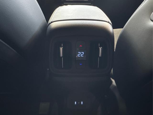 Hyundai / TUCSON FACELIFT / Grün / / / 20th Anniversary DCT 360 SHZ KRELL HUD 19ALU
