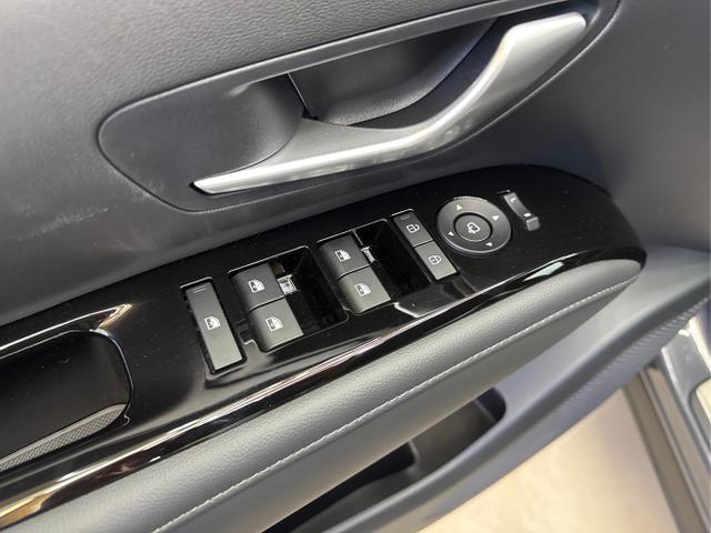 Hyundai / TUCSON FACELIFT / Grau / / / 20th Anniversary DCT 360 SHZ KRELL HUD 19ALU