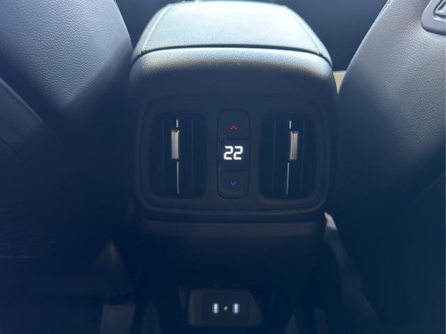 Hyundai / TUCSON FACELIFT / Grau / / / 20th Anniversary DCT 360 SHZ KRELL HUD 19ALU