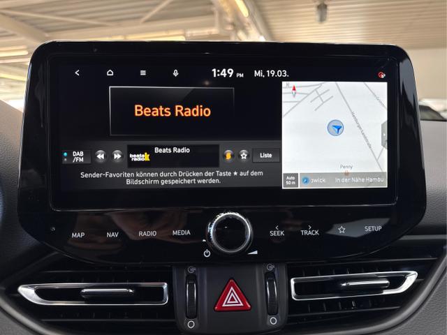 Hyundai / i30 / Weiß / / / N-LINE SHZ NAVI PDC RFK