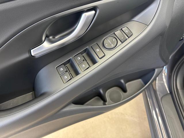 Hyundai i30 Kombi PREMIUM N-LINE SHZ NAVI PDC RFK 