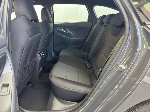 Hyundai i30 Kombi PREMIUM N-LINE SHZ NAVI PDC RFK 
