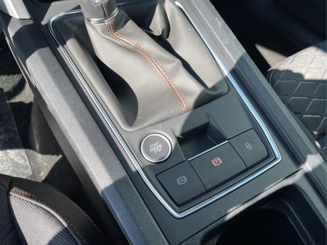 Seat / Leon / Weiß / / / 