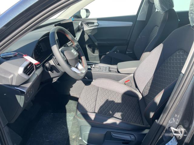 Seat / Leon / Weiß / / / 