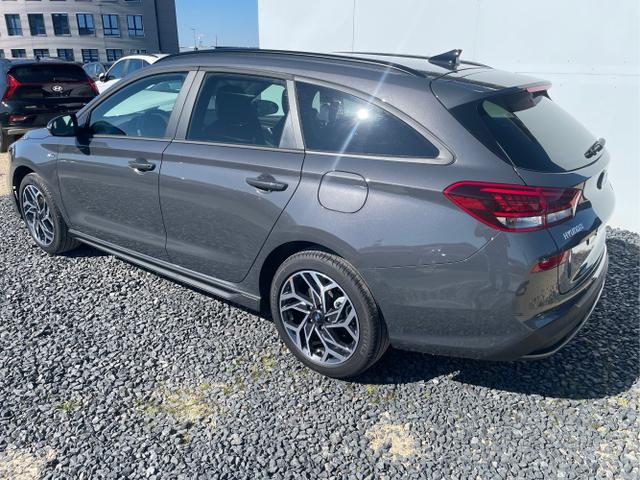 Hyundai / i30 / Weiß / / / 