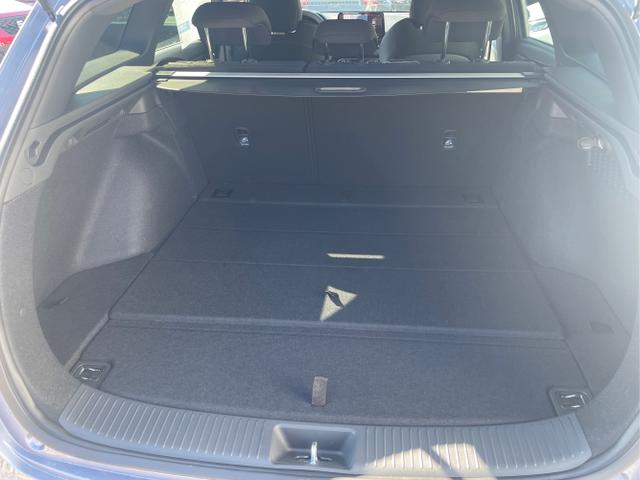 Hyundai / i30 / Weiß / / / 