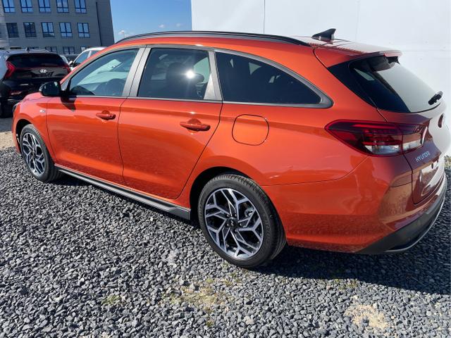 Hyundai / i30 / Weiß / / / 