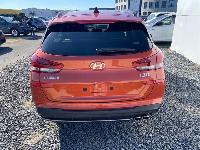 Hyundai / i30 / Weiß / / / 