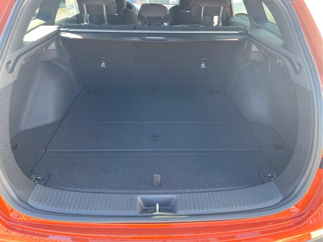 Hyundai / i30 / Weiß / / / 