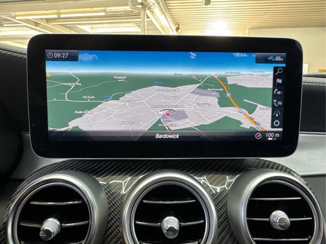 Mercedes-Benz / C 63 AMG / Weiß / / / NAVI PANO BURMESTER HeadUpDisplay