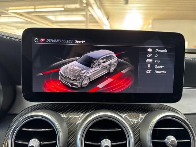 Mercedes-Benz / C 63 AMG / Weiß / / / NAVI PANO BURMESTER HeadUpDisplay