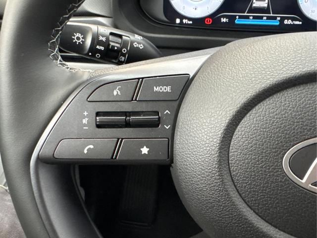 Hyundai / i20 / Grau / / / NAVI Klimaautomatik SHZ 