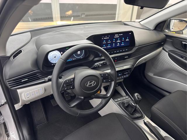 Hyundai / i20 / Grau / / / NAVI Klimaautomatik SHZ 