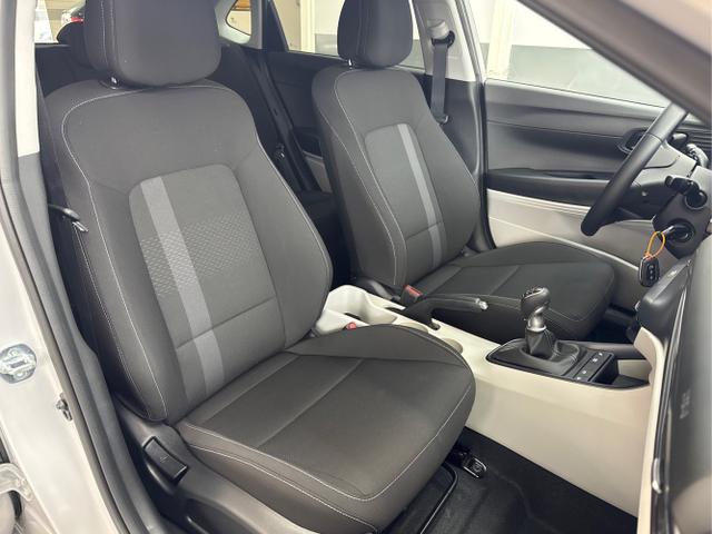 Hyundai / i20 / Grau / / / NAVI Klimaautomatik SHZ 