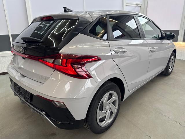Hyundai / i20 / Grau / / / NAVI Klimaautomatik SHZ 