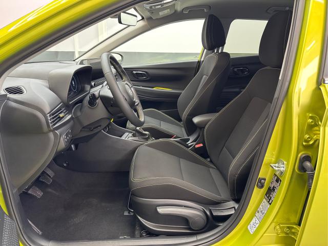 Hyundai / i20 / Grün / / / LED ALU SHZ KLIMAAUTOMATIK