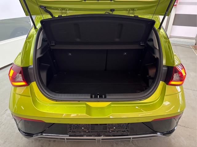 Hyundai / i20 / Grün / / / LED ALU SHZ KLIMAAUTOMATIK