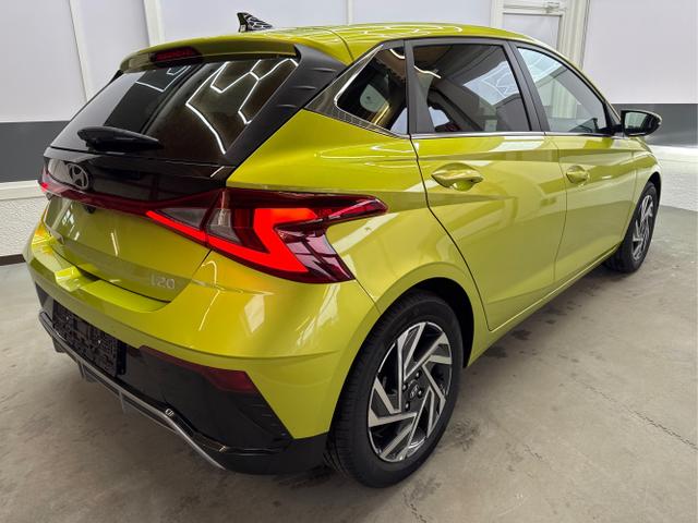 Hyundai / i20 / Grün / / / LED ALU SHZ KLIMAAUTOMATIK