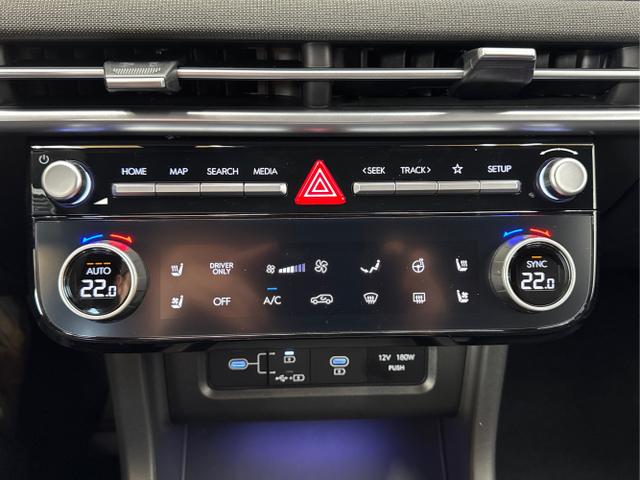 Hyundai / TUCSON FACELIFT / Weiß / / / 20th Anniversary DCT 360 SHZ KRELL HUD 19ALU