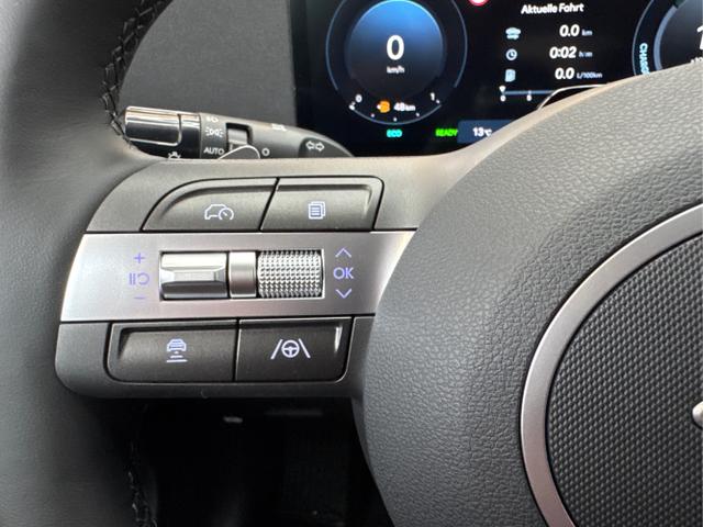 Hyundai / KONA / Grau / / / DCT ACC SHZ NAVI 18ALU 