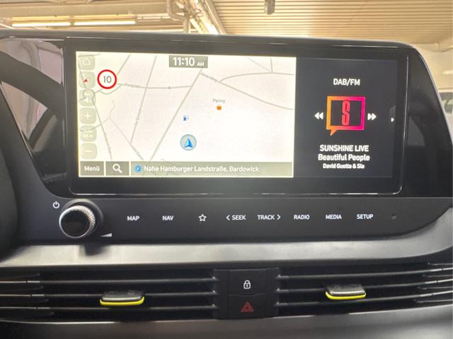Hyundai / i20 / Schwarz / / / NAVI Klimaautomatik SHZ 
