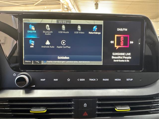 Hyundai / i20 / Schwarz / / / NAVI Klimaautomatik SHZ 
