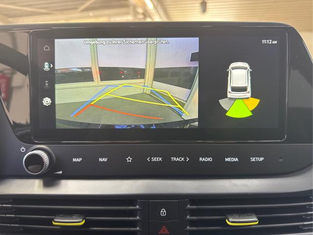 Hyundai / i20 / Schwarz / / / NAVI Klimaautomatik SHZ 