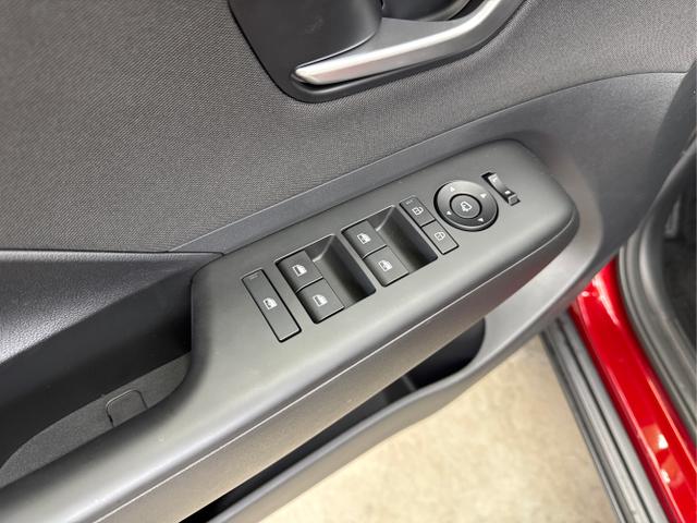 Hyundai / KONA / Rot / / / DCT ACC SHZ NAVI 18ALU 