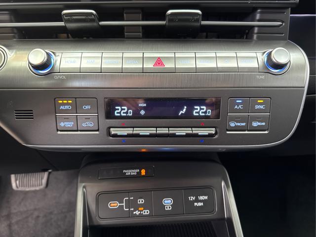 Hyundai / KONA / Rot / / / DCT ACC SHZ NAVI 18ALU 
