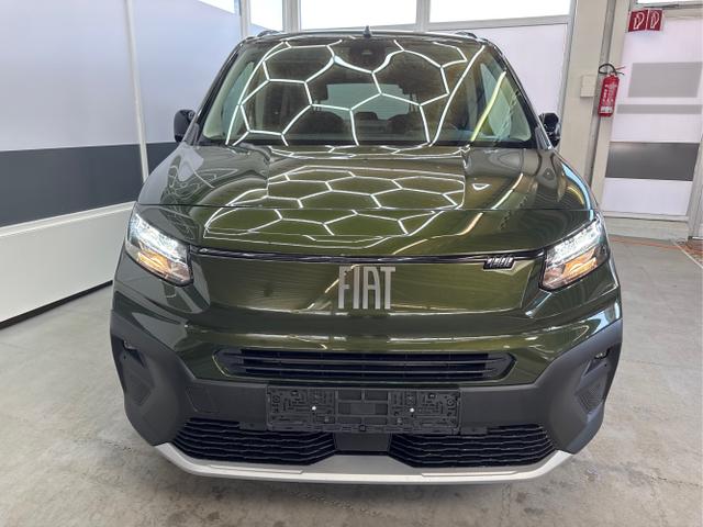 Fiat / Doblò / Grün / / / AUT STYLE PACK SHZ TOTWINKEL UConnect 