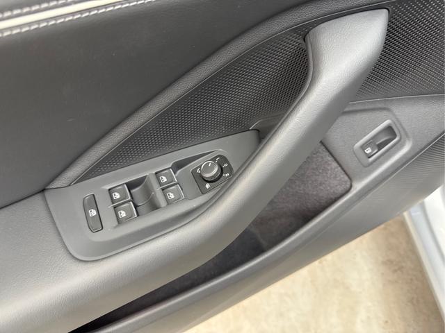 Volkswagen / Passat Variant / / / / 