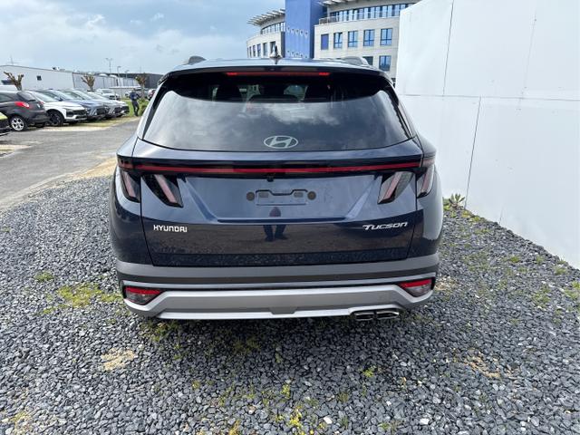 Hyundai / TUCSON FACELIFT / Weiß / / / 