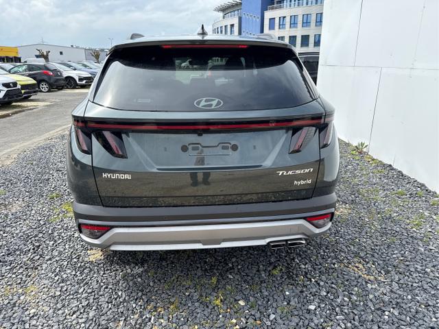 Hyundai / TUCSON FACELIFT / Weiß / / / 