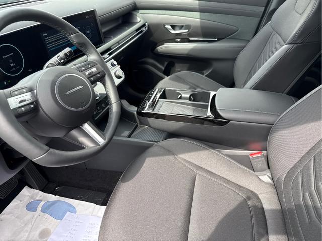 Hyundai / TUCSON FACELIFT / Weiß / / / 