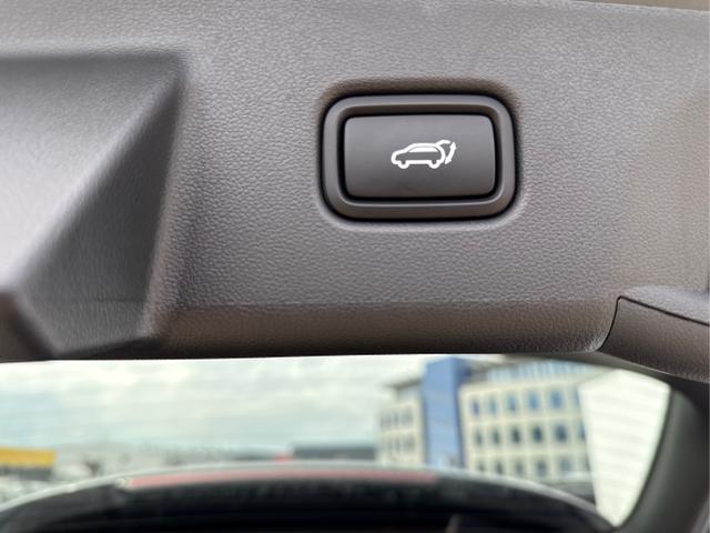 Hyundai / TUCSON FACELIFT / Weiß / / / 