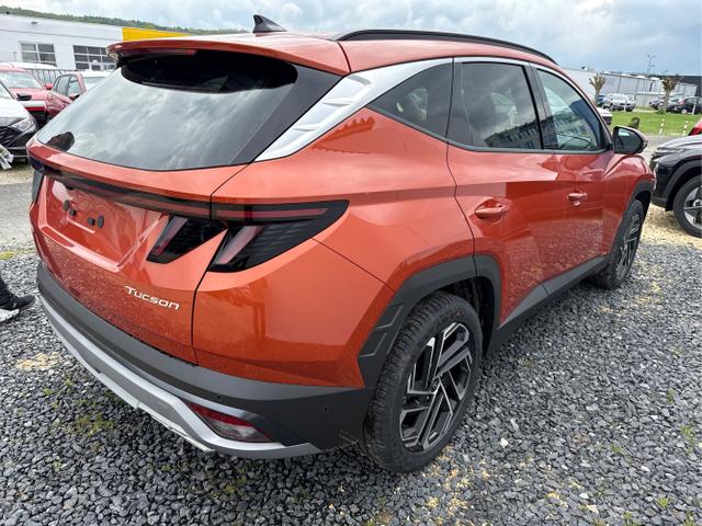 Hyundai / TUCSON FACELIFT / Weiß / / / 
