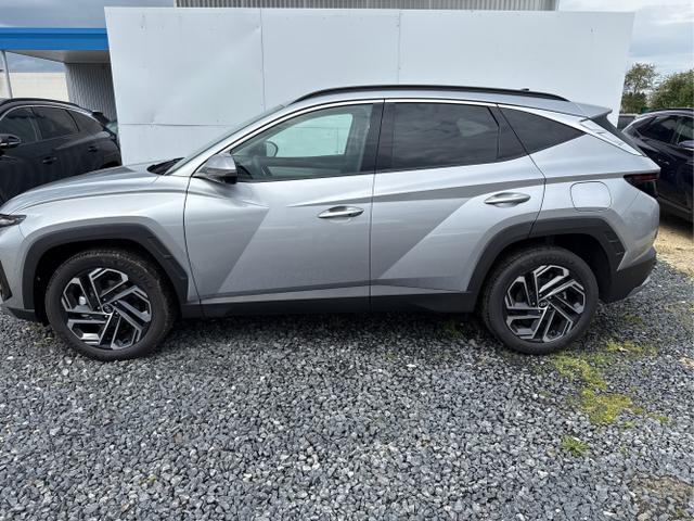 Hyundai / TUCSON FACELIFT / Weiß / / / 