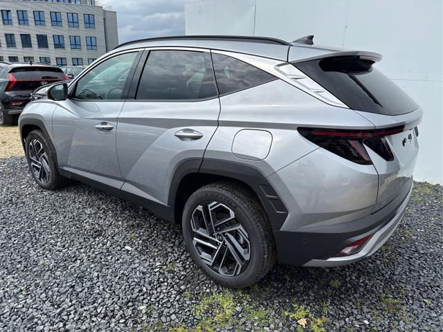Hyundai / TUCSON FACELIFT / Weiß / / / 