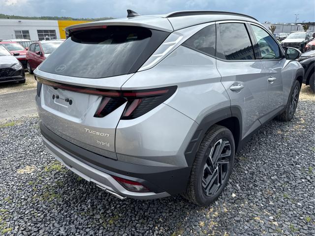 Hyundai / TUCSON FACELIFT / Weiß / / / 