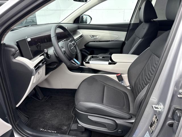 Hyundai / TUCSON FACELIFT / Weiß / / / 