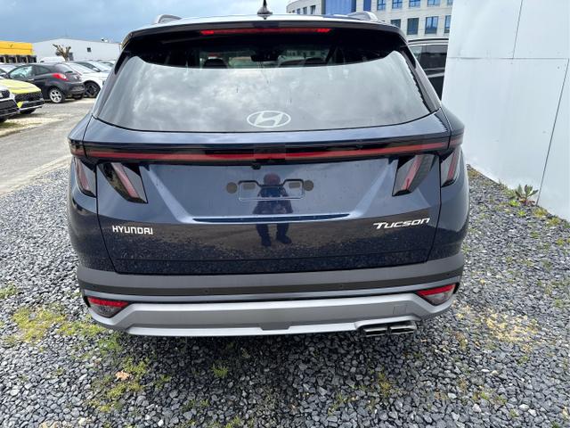 Hyundai / TUCSON FACELIFT / Weiß / / / 