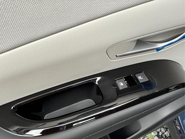 Hyundai / TUCSON FACELIFT / Weiß / / / 