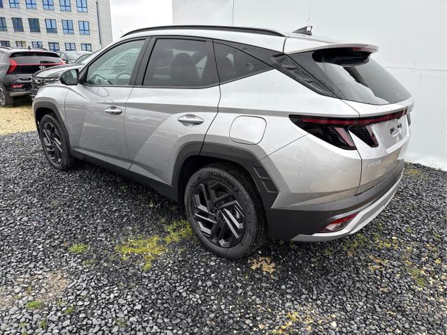 Hyundai / TUCSON FACELIFT / Weiß / / / 